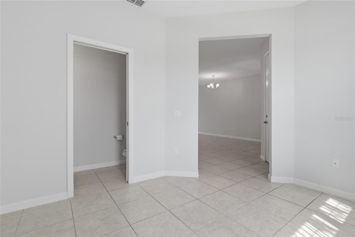 5106 SEA MIST LANE — photo 15 of 42