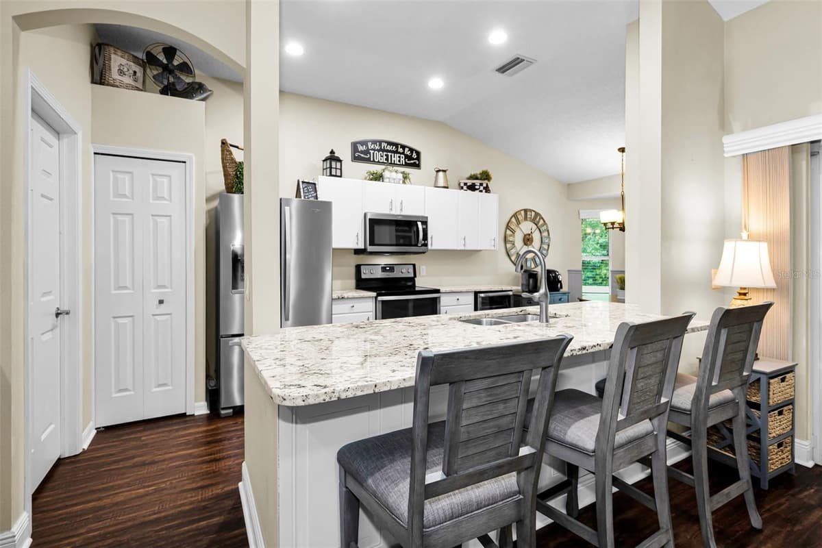 1553 ARLINGTON OAKS COURT — photo 14 of 98
