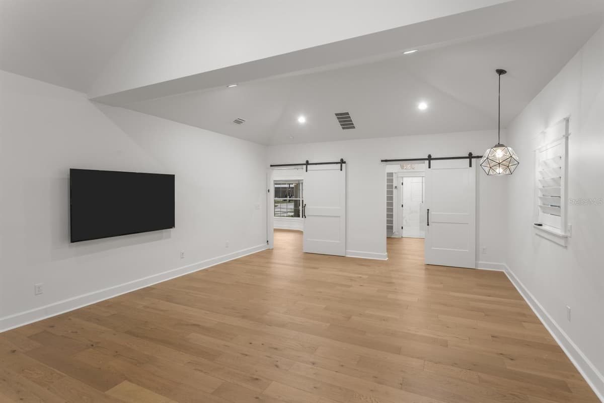4415 CLEAR AVENUE — photo 13 of 32