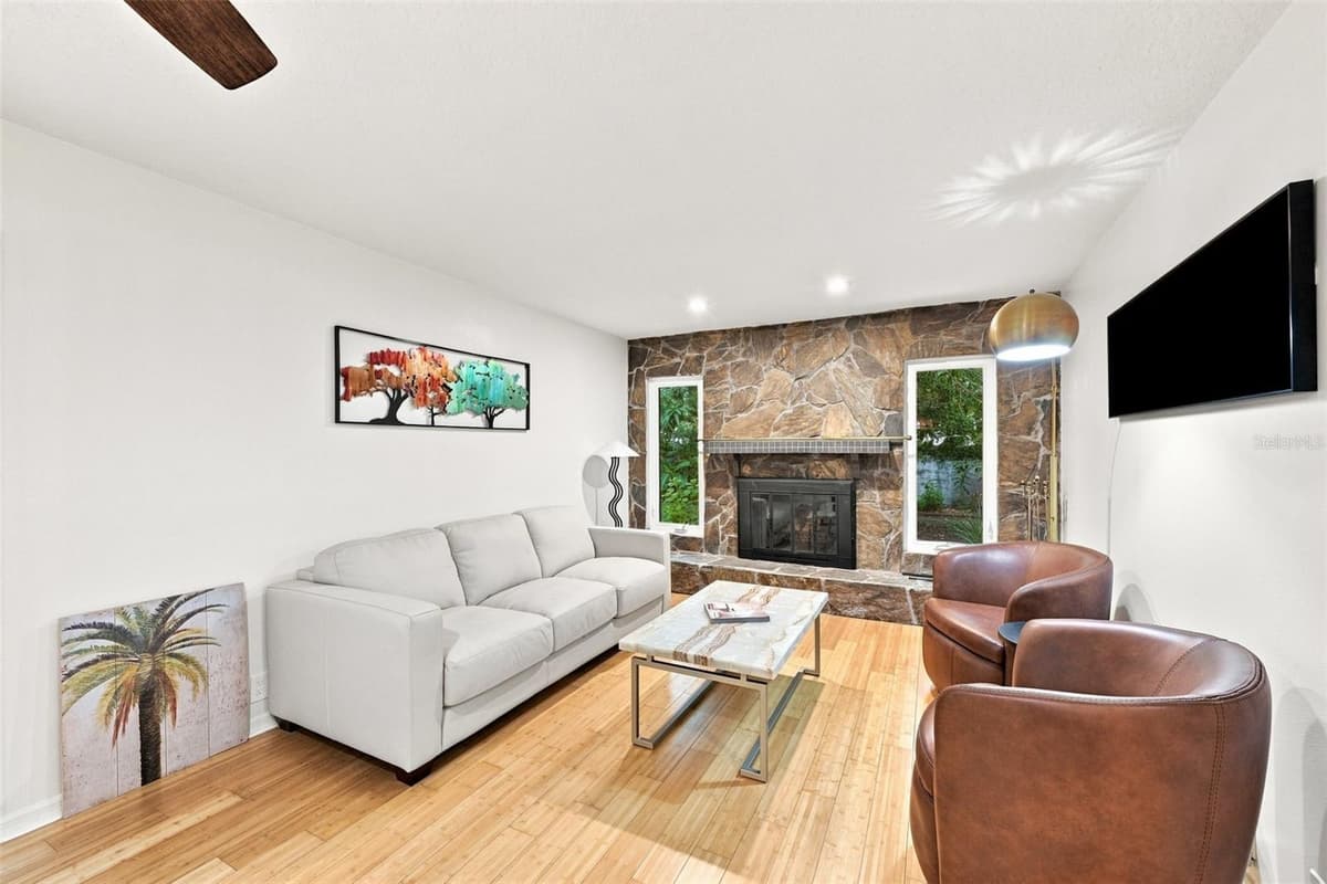 2107 FORE DRIVE — photo 15 of 52