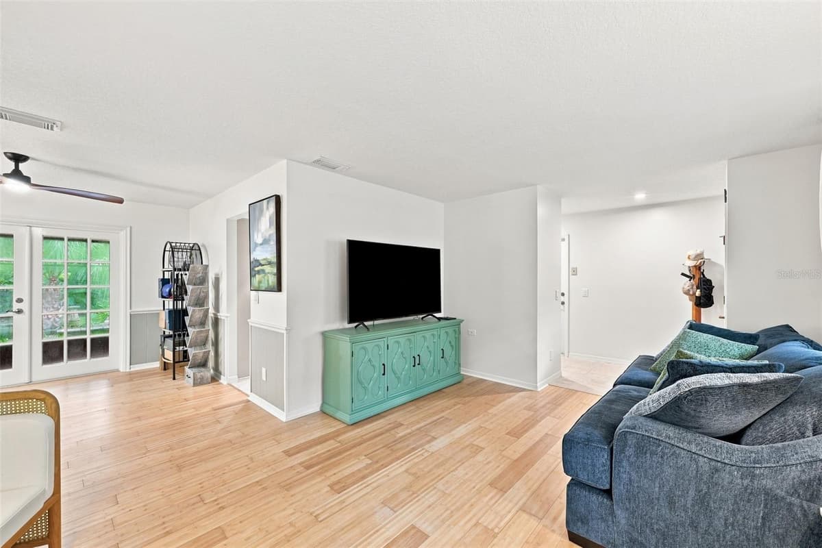 2107 FORE DRIVE — photo 12 of 52