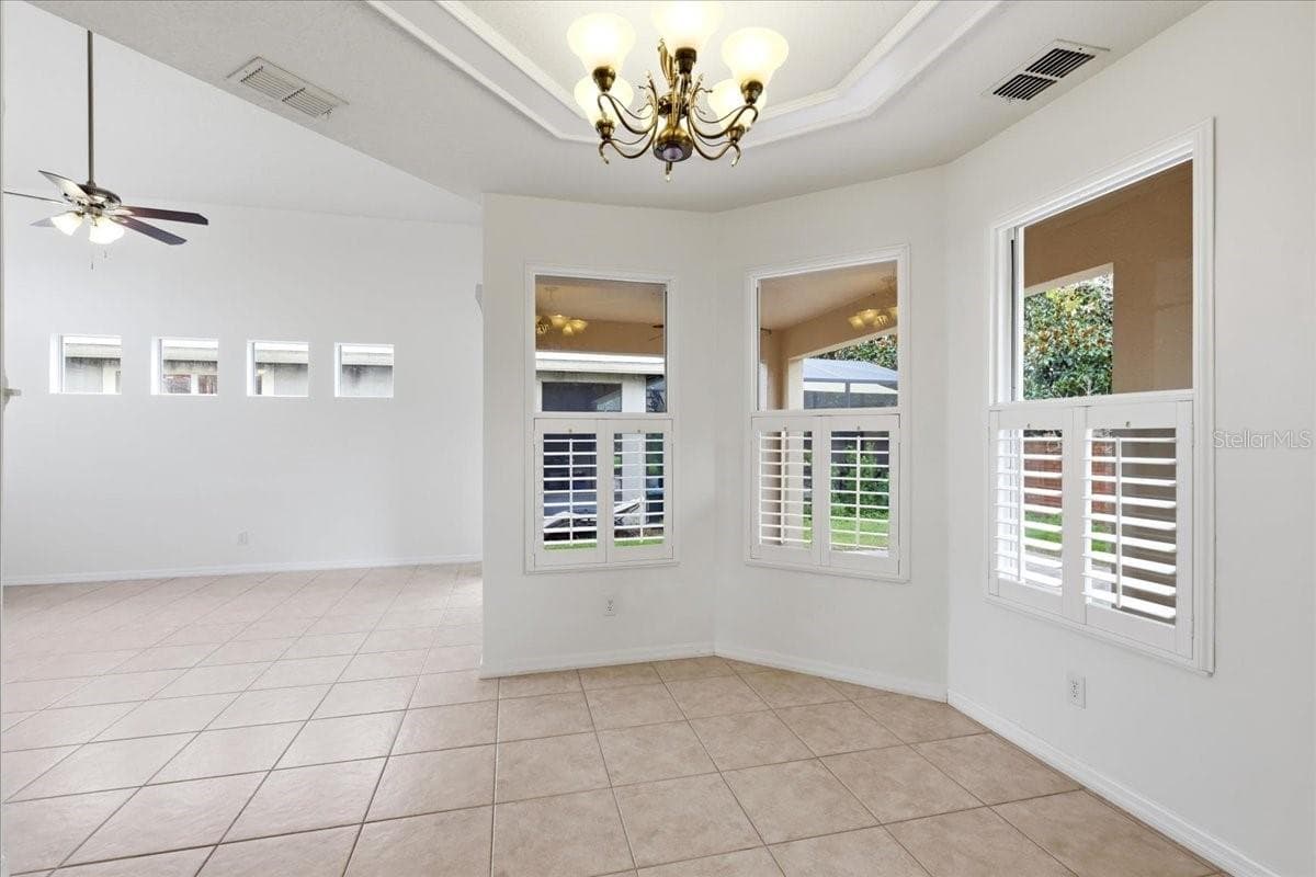11854 VIA LUCERNA CIRCLE — photo 10 of 25