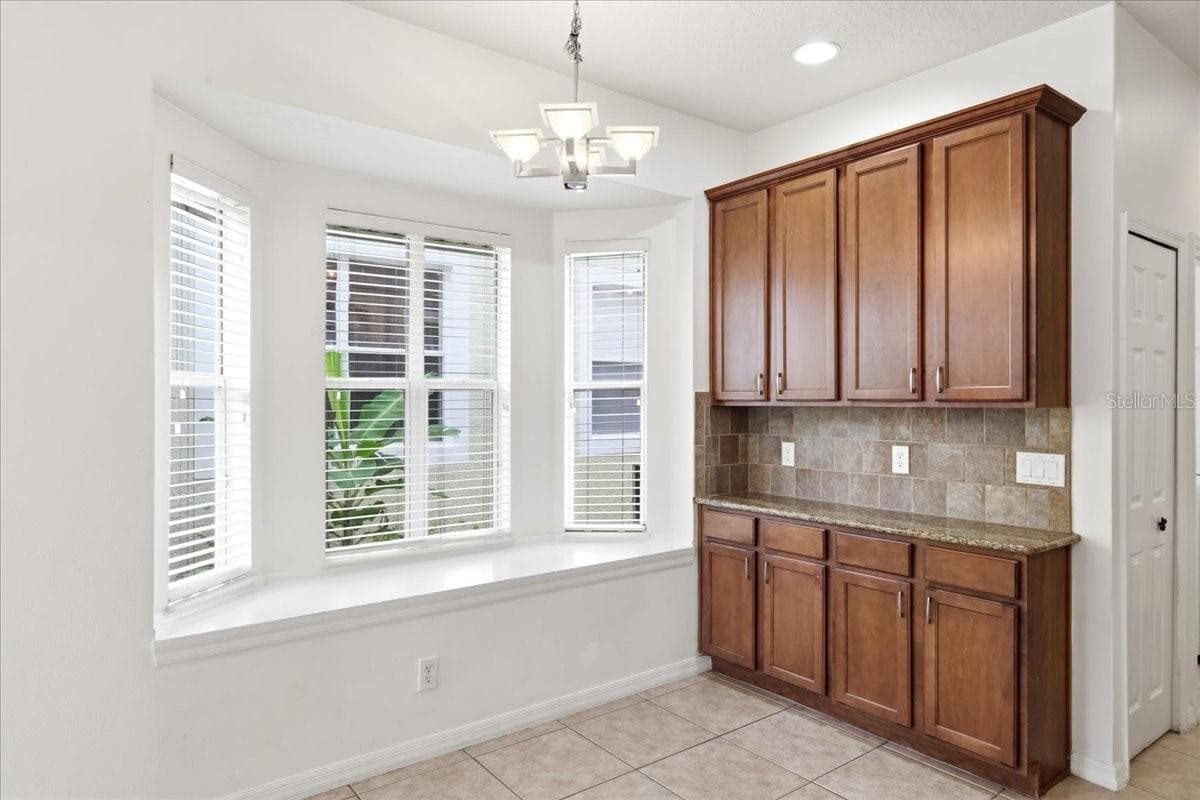 11854 VIA LUCERNA CIRCLE — photo 4 of 25