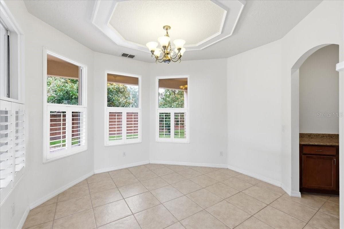 11854 VIA LUCERNA CIRCLE — photo 9 of 25