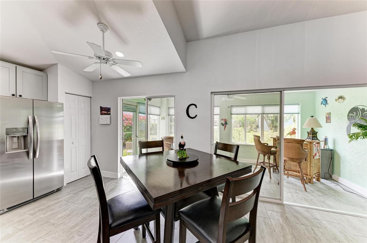 3009 LIVE OAK LANE — photo 9 of 46