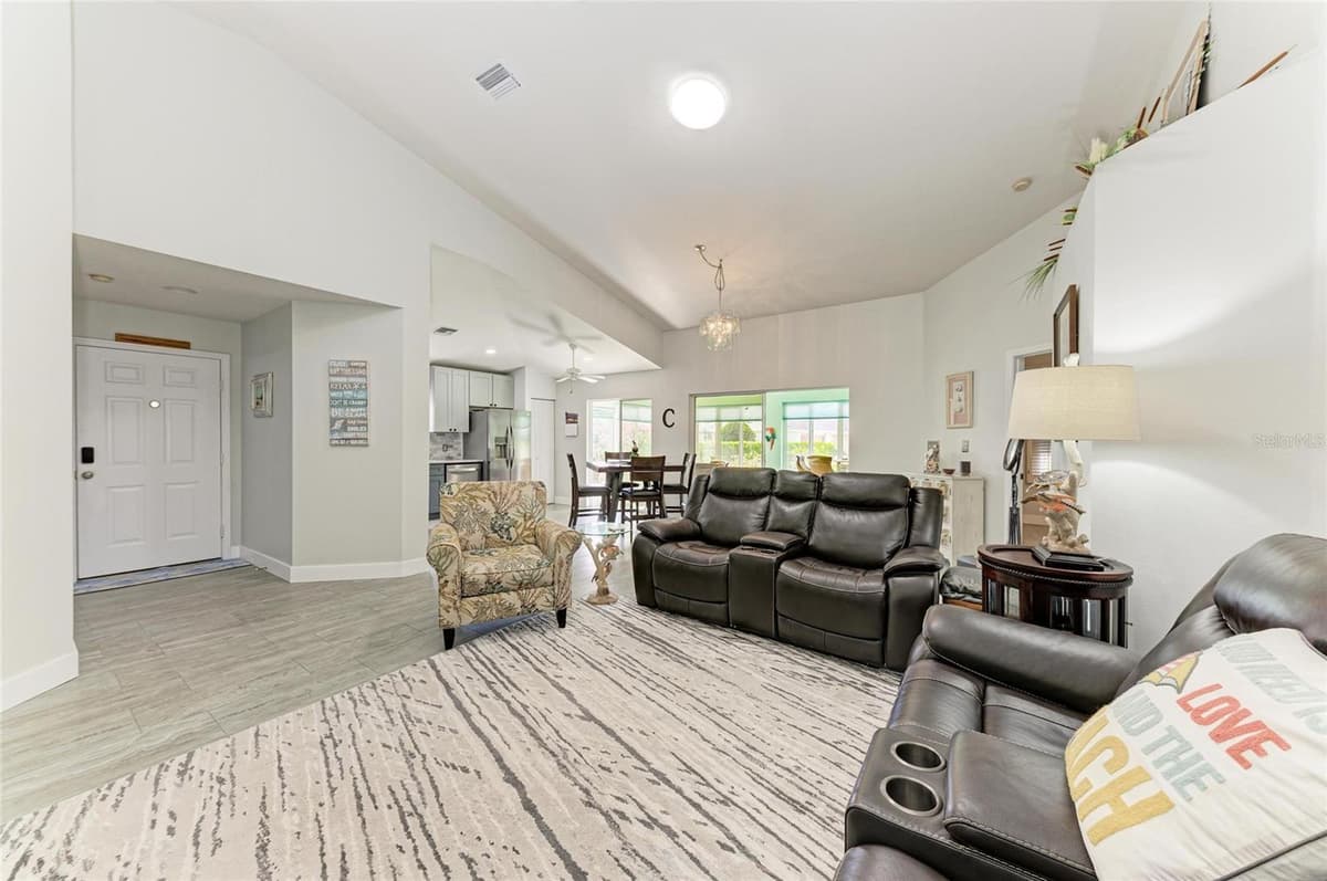 3009 LIVE OAK LANE — photo 7 of 46