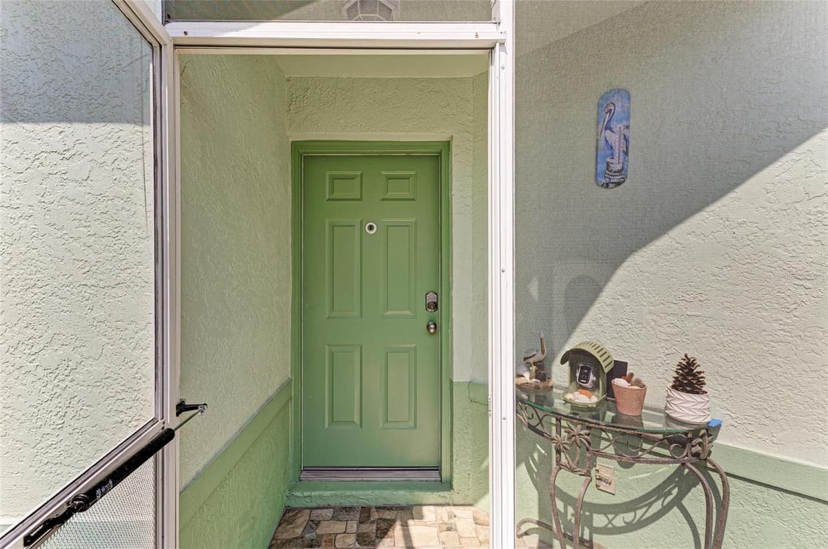 3009 LIVE OAK LANE — photo 4 of 46