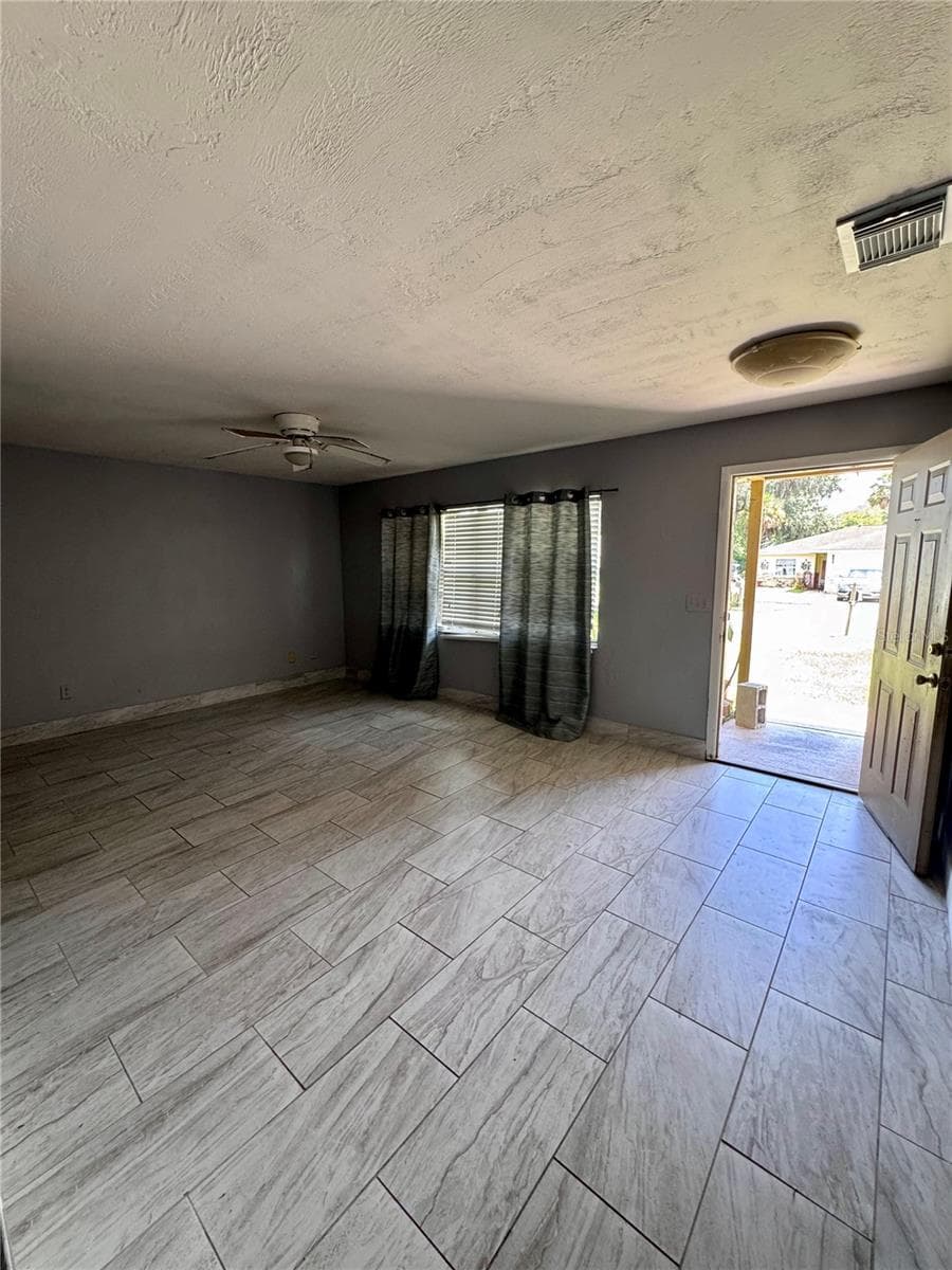 920 BOULDER DRIVE — photo 4 of 11