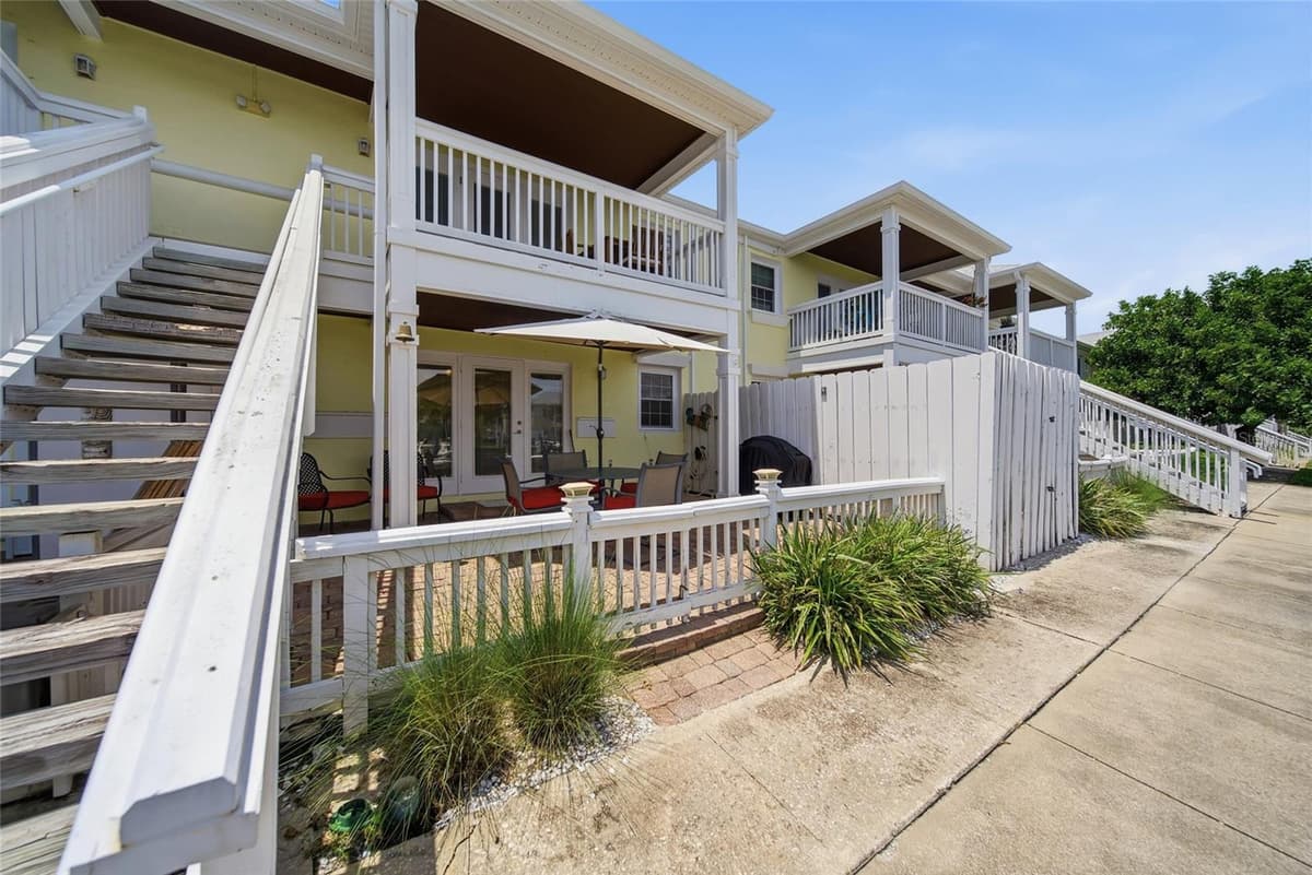 5092 BEACH DRIVE — photo 25 of 53