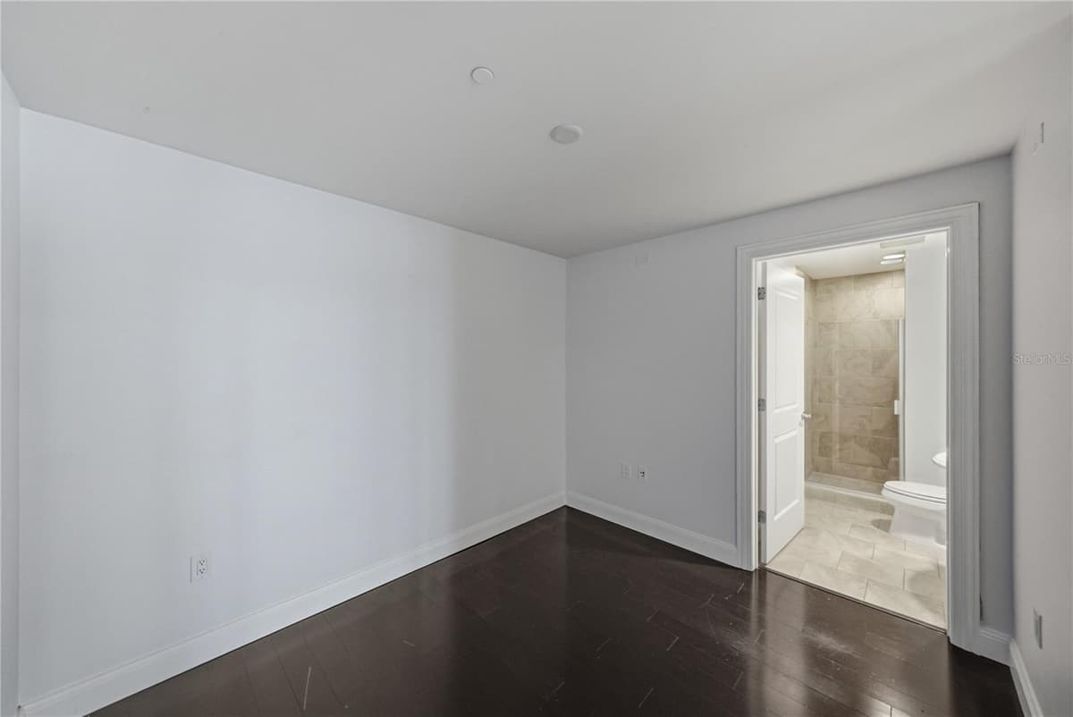 450 KNIGHTS RUN AVENUE — photo 35 of 81