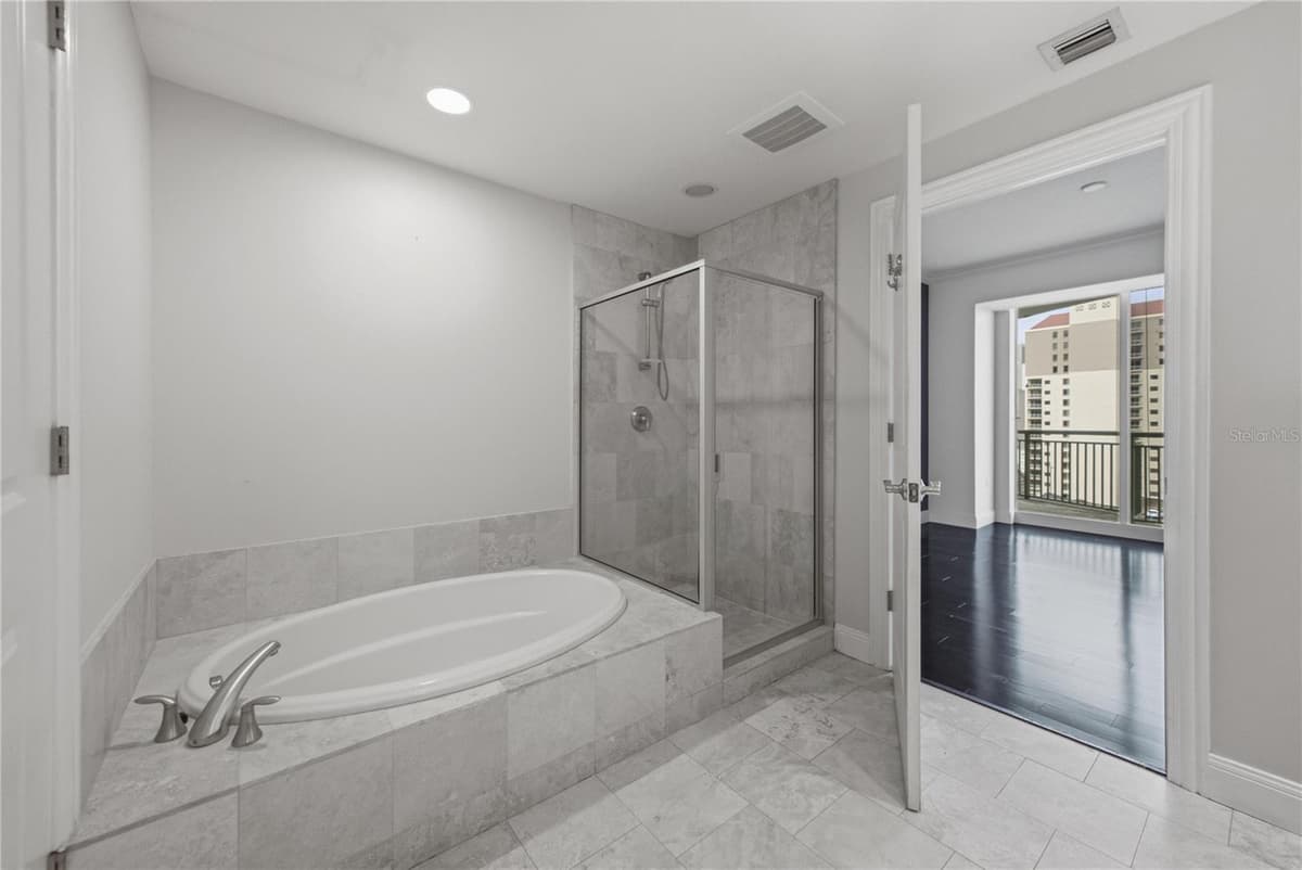 450 KNIGHTS RUN AVENUE — photo 30 of 81