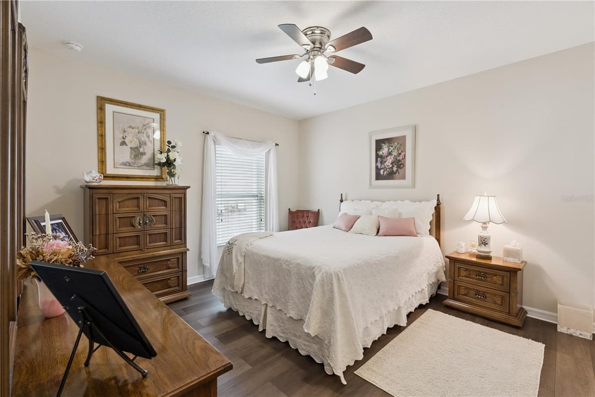 518 CADIZ LOOP — photo 17 of 29