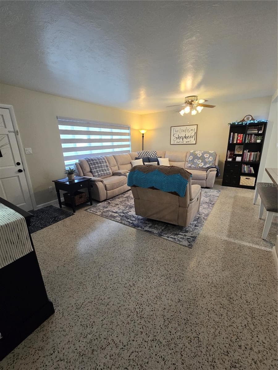 3134 IRVING STREET — photo 3 of 24
