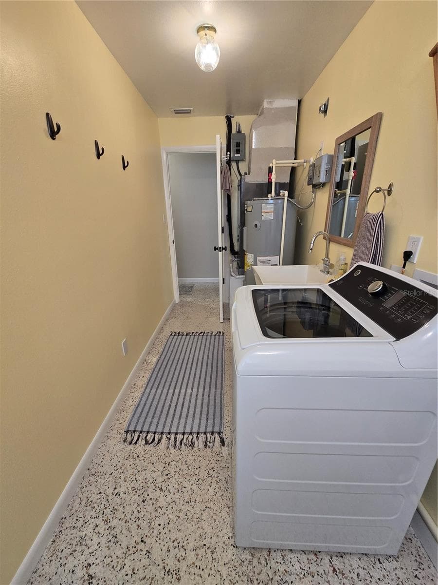 3134 IRVING STREET — photo 16 of 24