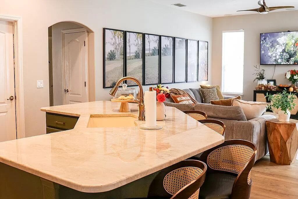158 COSTA LOOP — photo 7 of 43