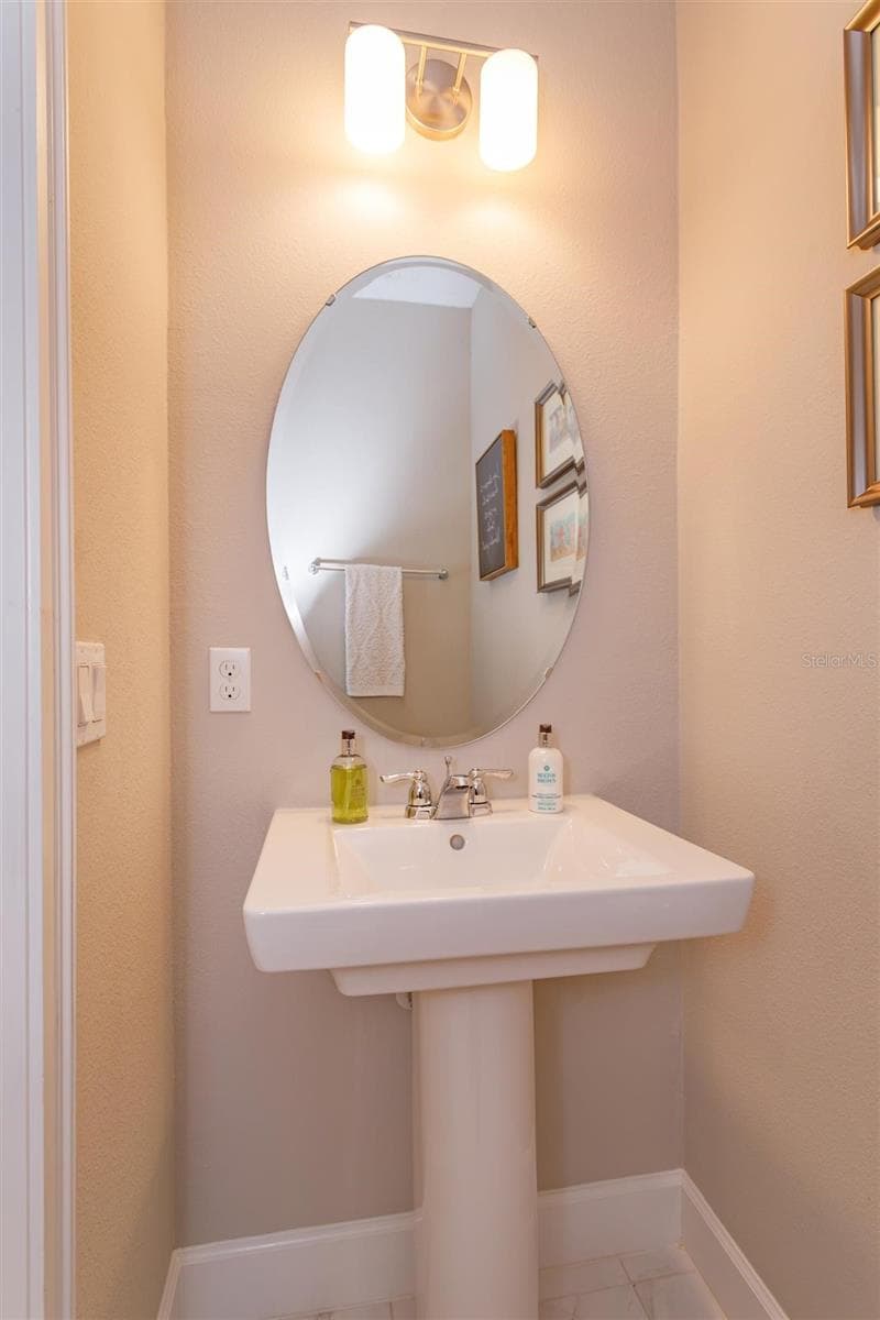 1495 LAKE GEORGE DRIVE — photo 13 of 41