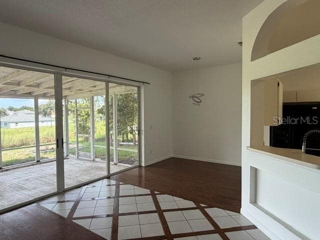 4633 HAZELGROVE DRIVE — photo 4 of 14
