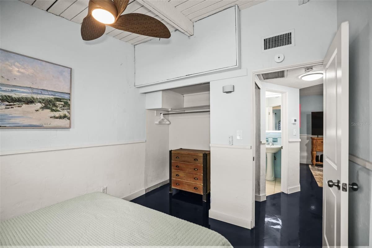 14023 PALM STREET — photo 17 of 38