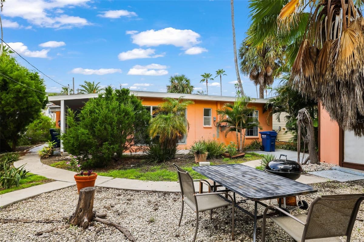 14023 PALM STREET — photo 31 of 38