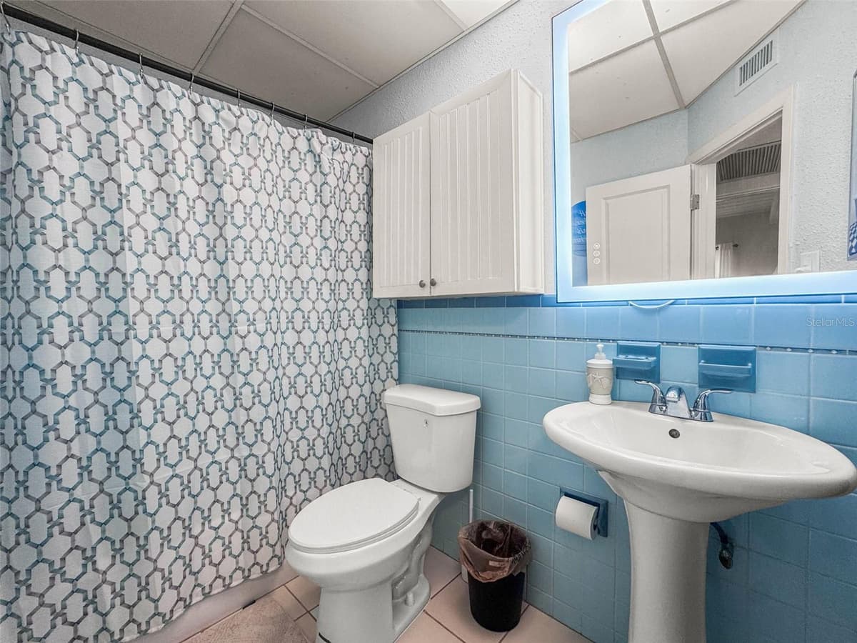 14023 PALM STREET — photo 18 of 38