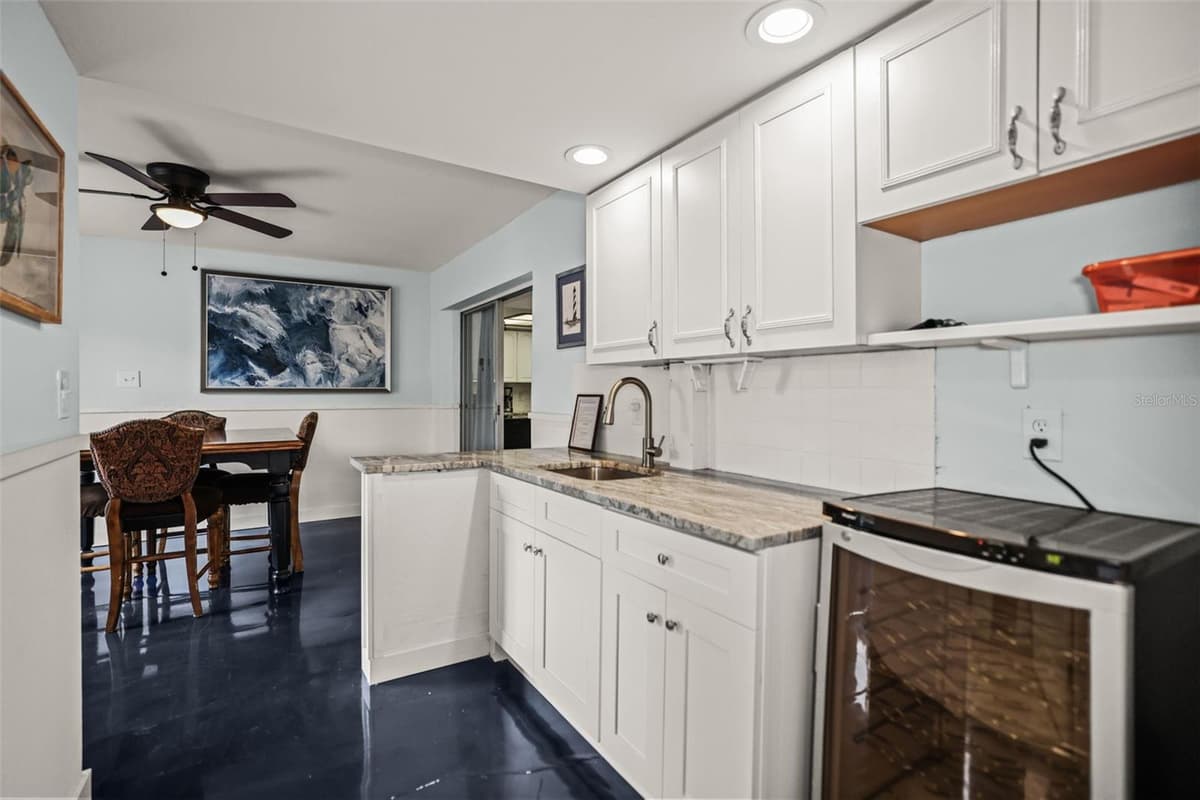 14023 PALM STREET — photo 23 of 38