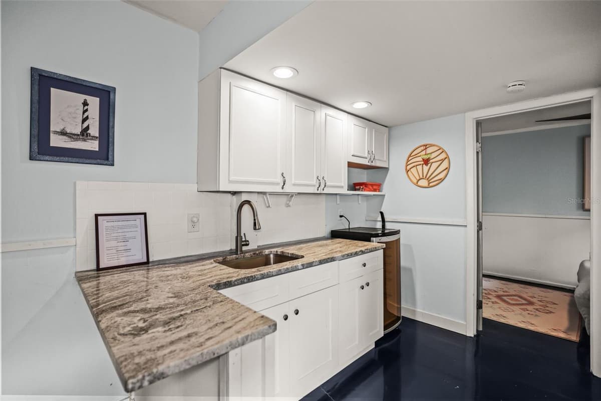 14023 PALM STREET — photo 22 of 38