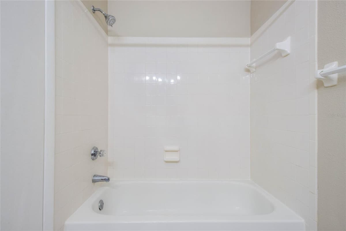 410 LAUREL COVE WAY — photo 16 of 33