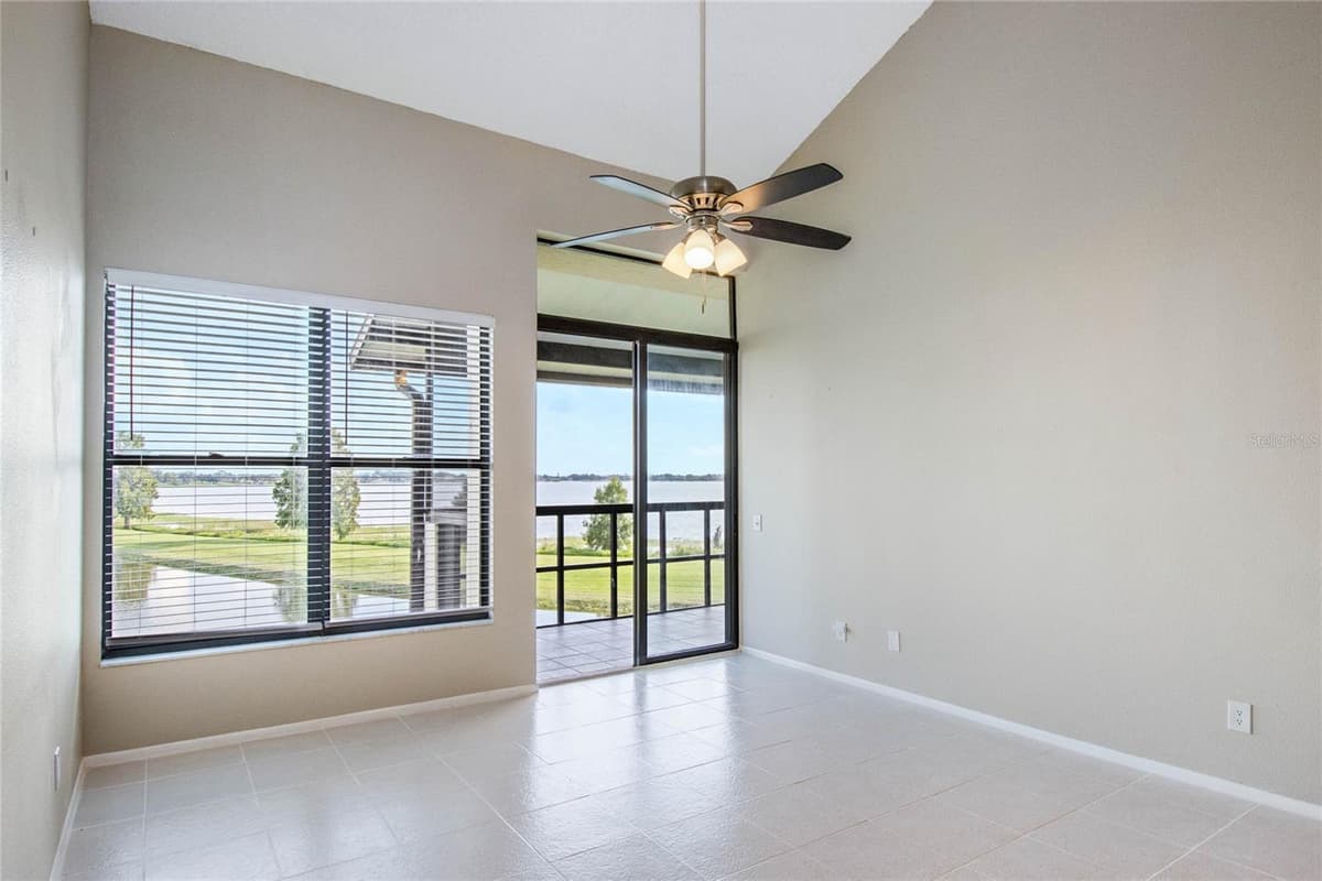410 LAUREL COVE WAY — photo 3 of 33