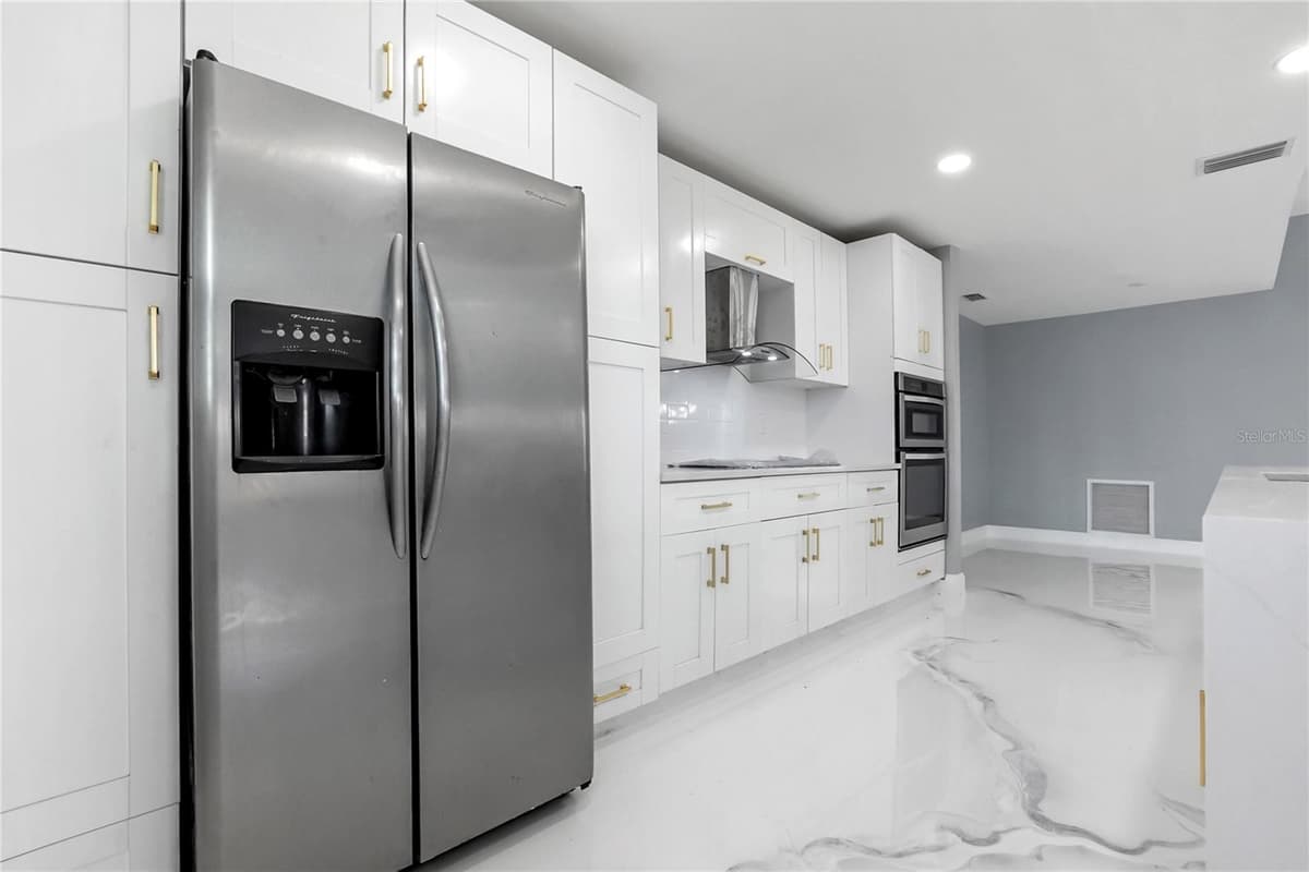 4209 TUSCOL STREET — photo 11 of 40