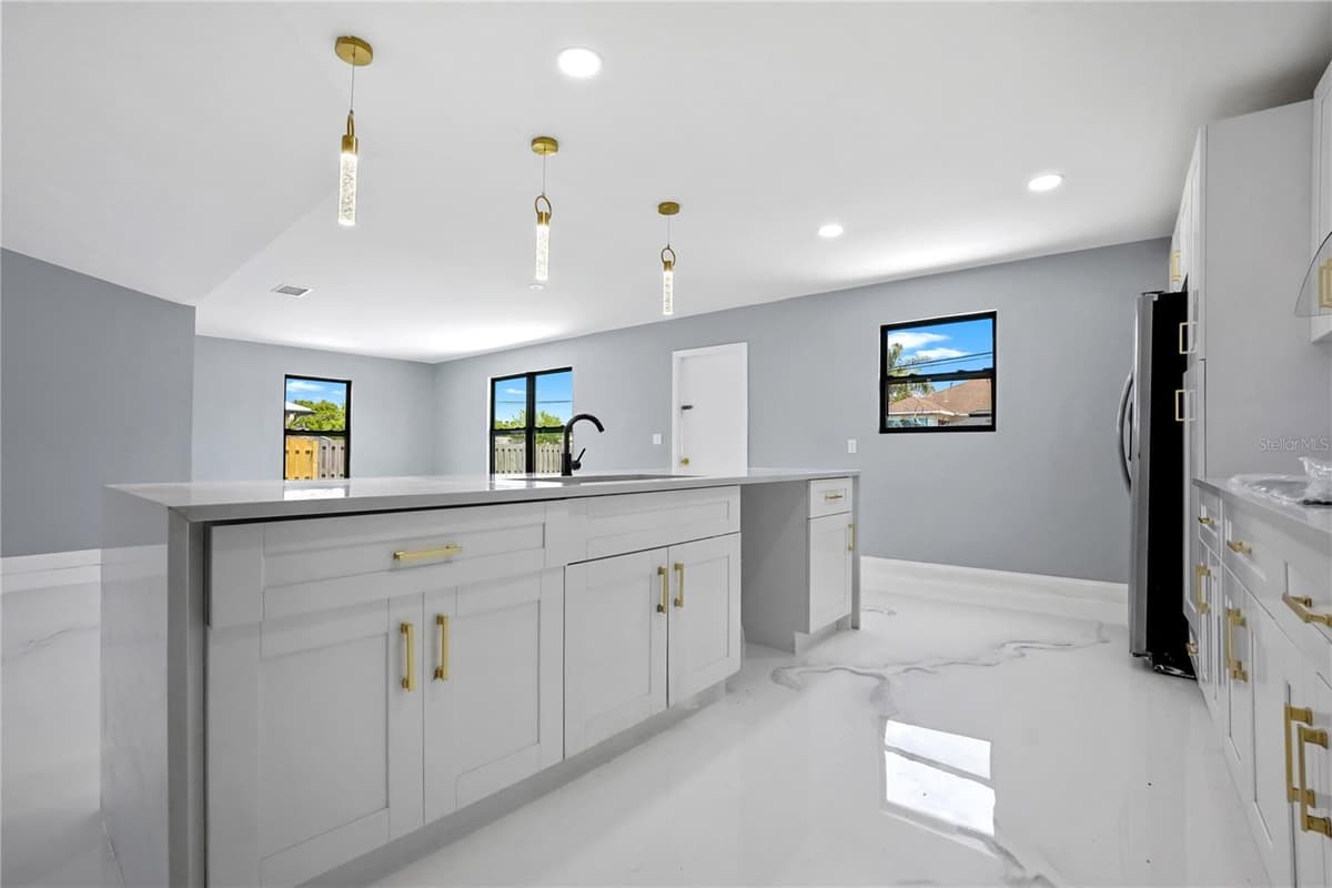4209 TUSCOL STREET — photo 10 of 40