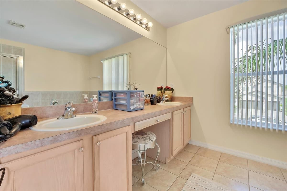 25724 FRITH STREET — photo 36 of 68