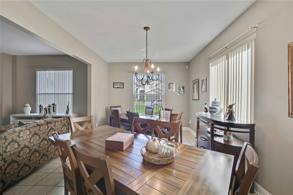 25724 FRITH STREET — photo 14 of 68
