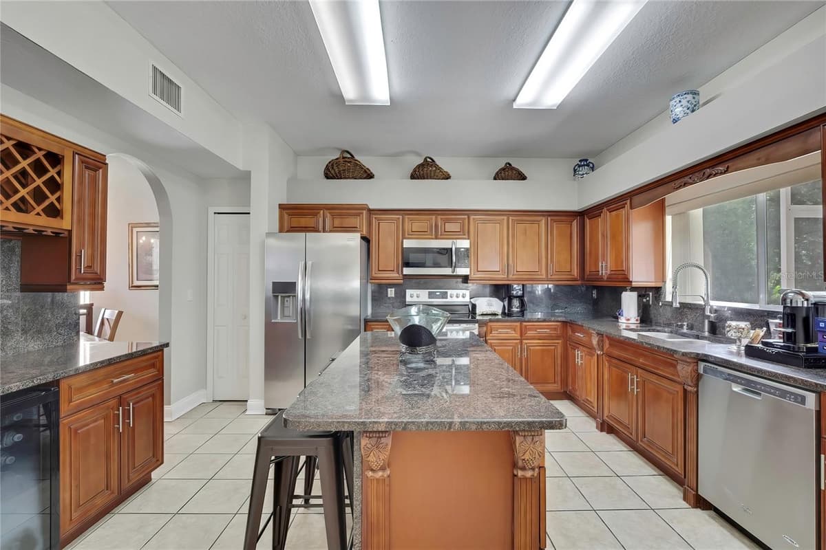 25724 FRITH STREET — photo 16 of 68