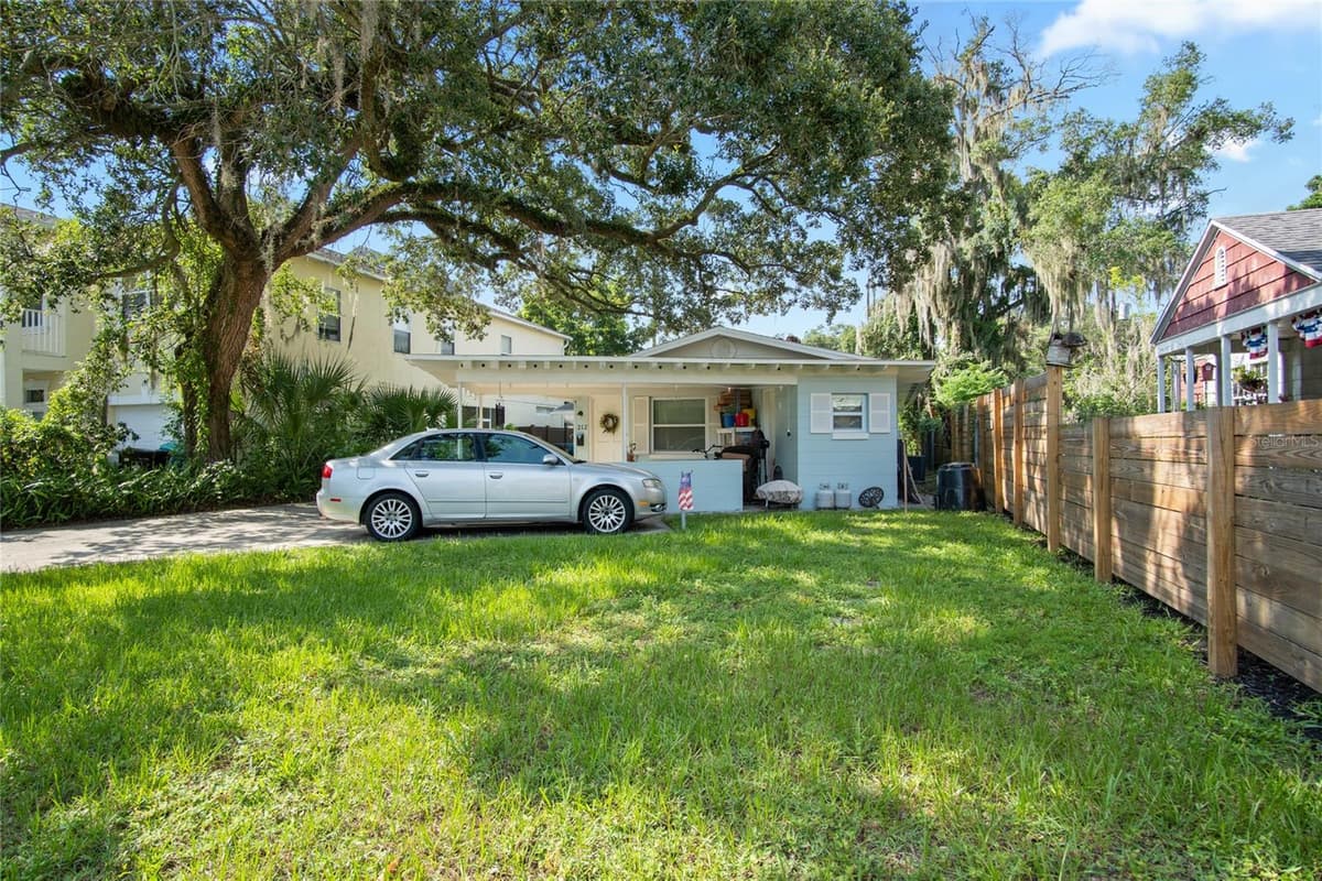 212 HARVARD STREET — photo 2 of 29