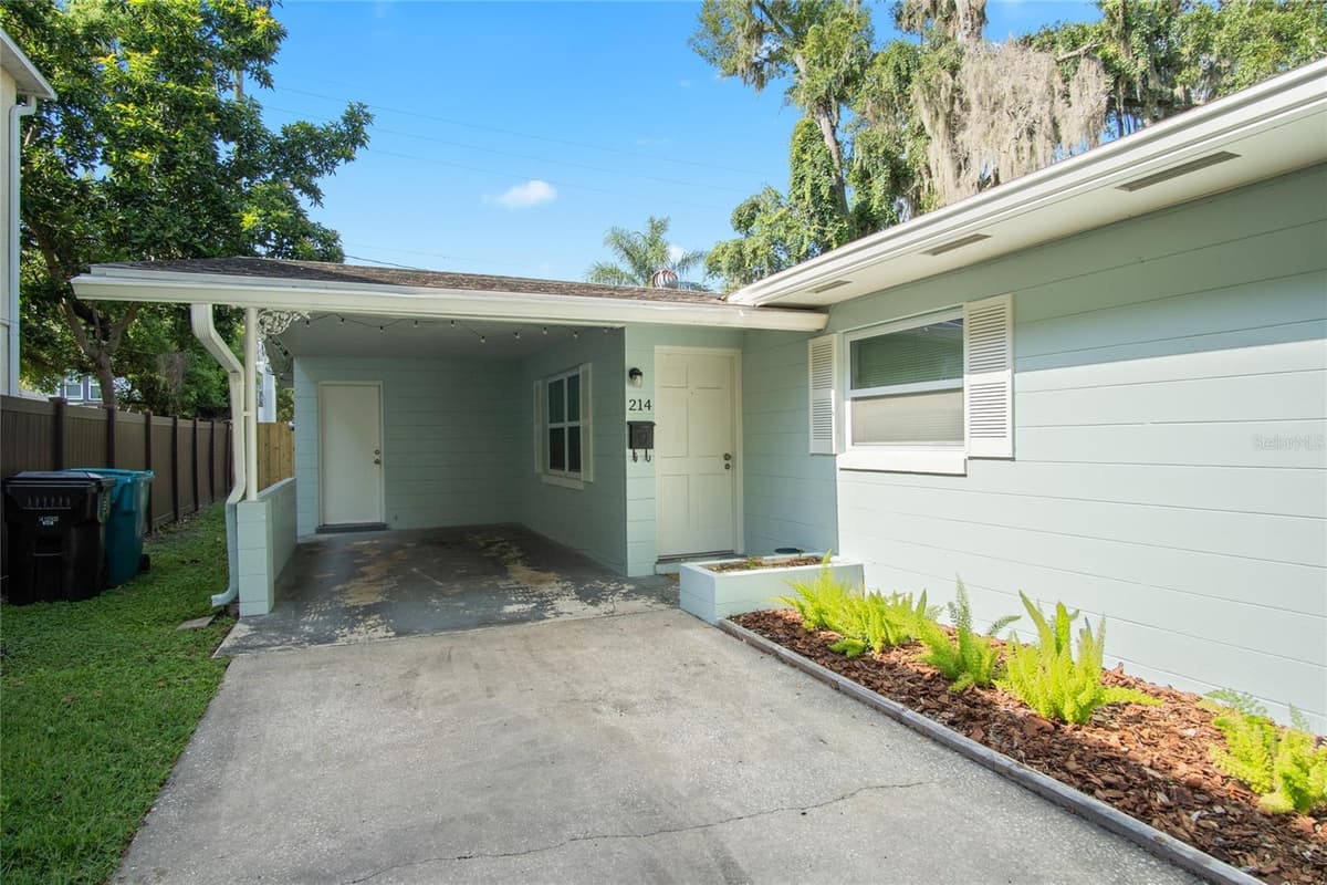 212 HARVARD STREET — photo 3 of 29