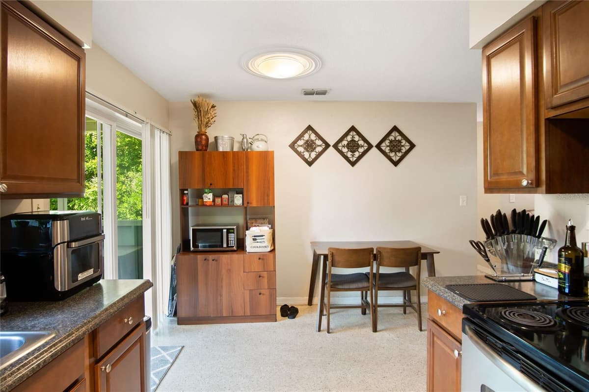 212 HARVARD STREET — photo 19 of 29