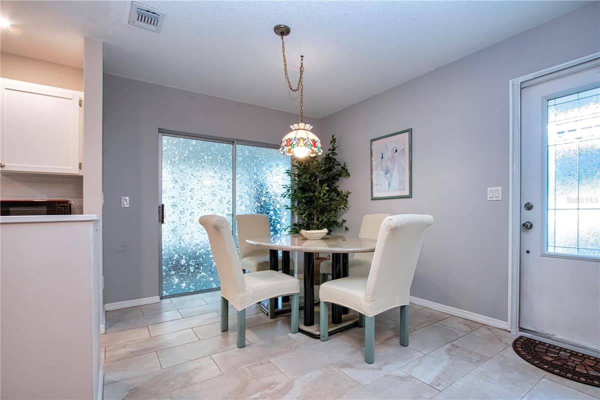 2228 GREENHAVEN DRIVE — photo 15 of 55