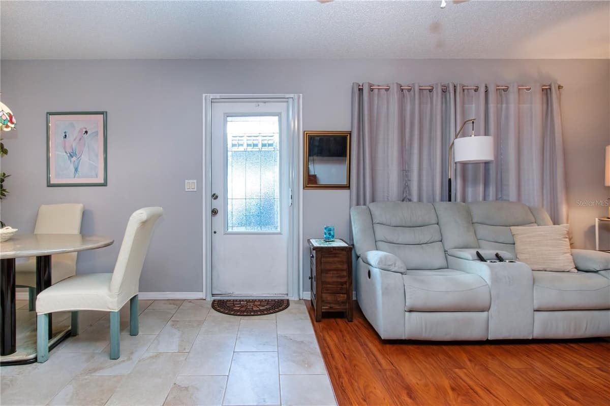 2228 GREENHAVEN DRIVE — photo 8 of 55