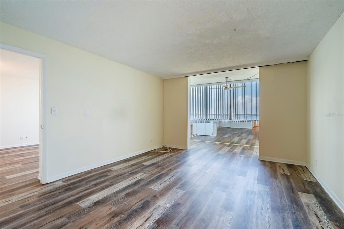 2618 COVE CAY DRIVE — photo 24 of 36