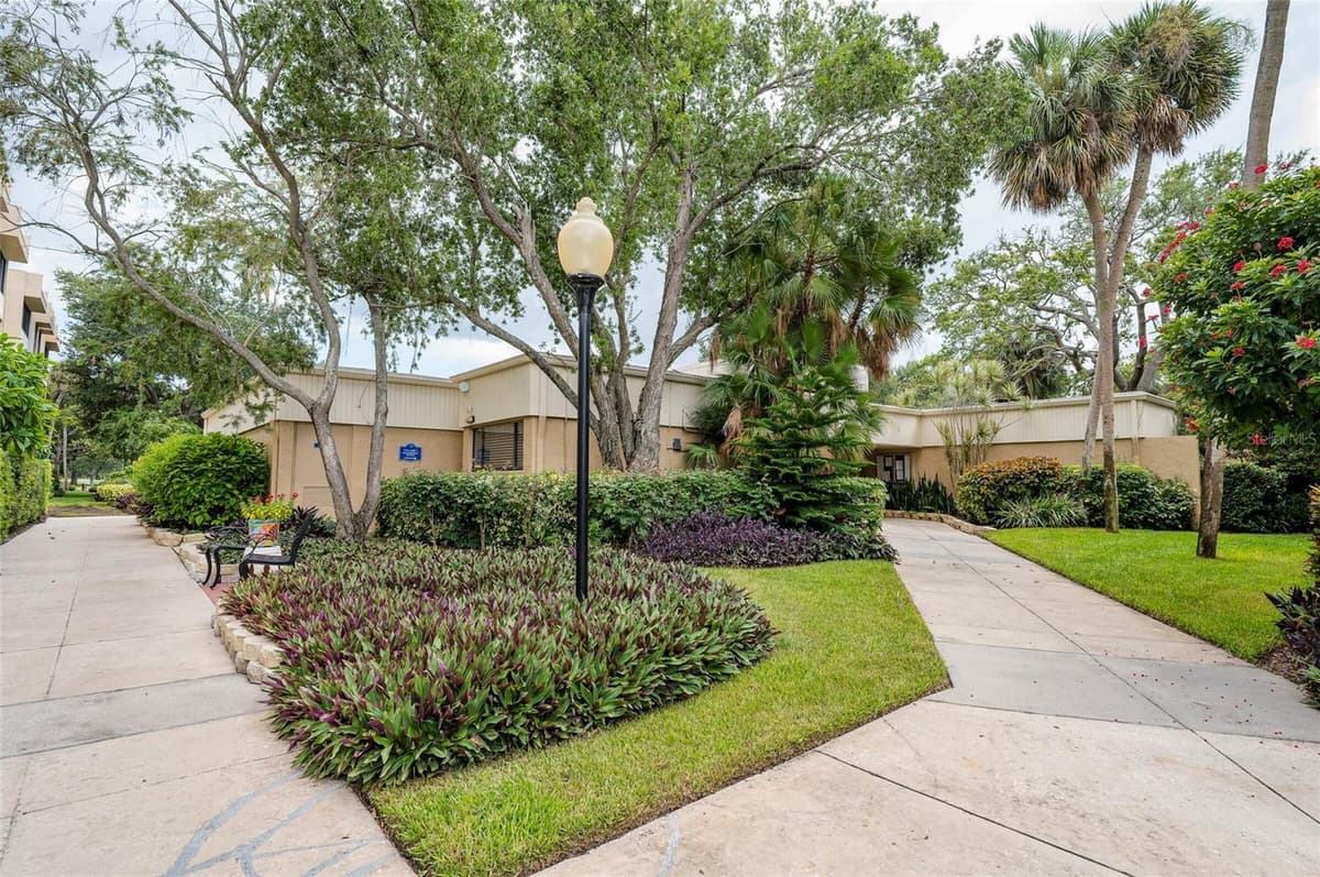 2618 COVE CAY DRIVE — photo 34 of 36