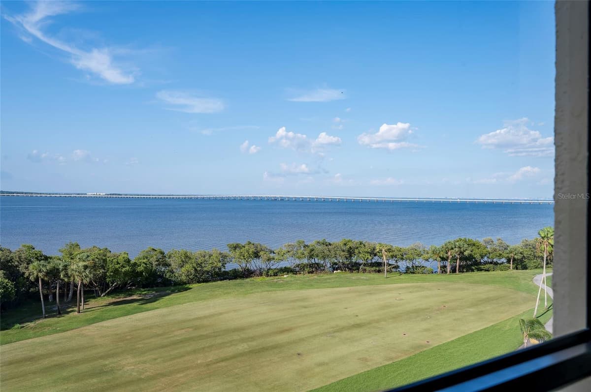 2618 COVE CAY DRIVE — photo 31 of 36