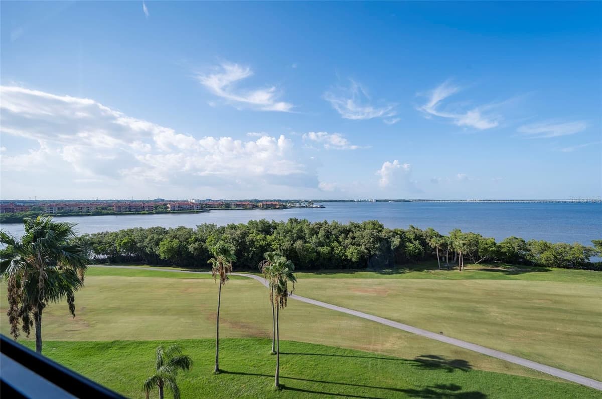 2618 COVE CAY DRIVE — photo 32 of 36
