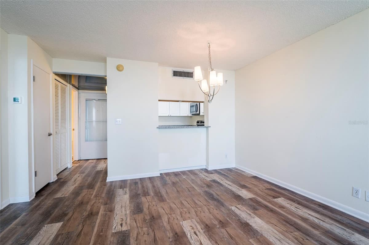 2618 COVE CAY DRIVE — photo 16 of 36