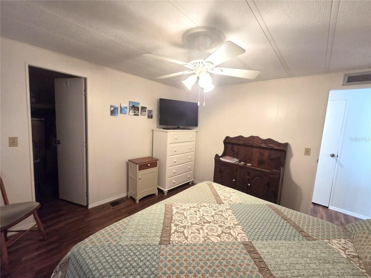 628 LAKESIDE RANCH LANE — photo 17 of 43