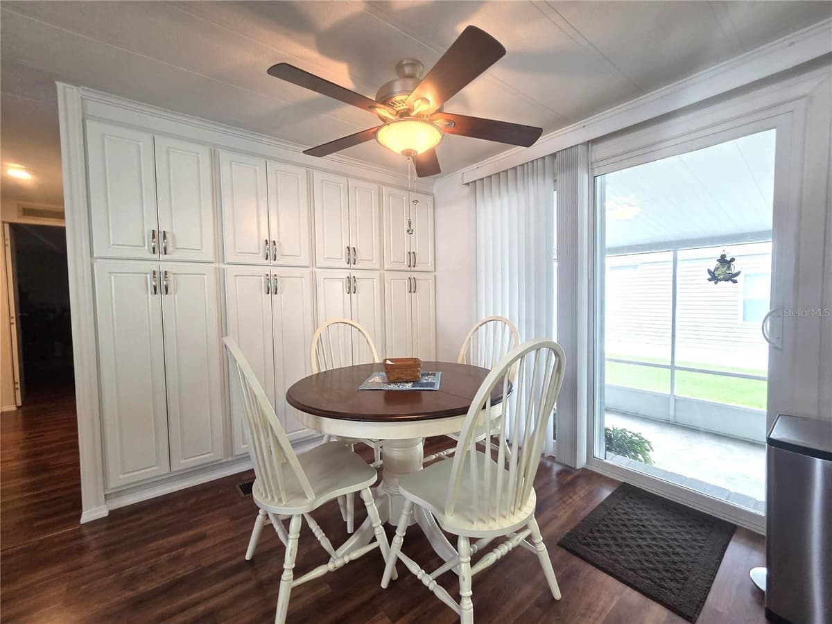 628 LAKESIDE RANCH LANE — photo 14 of 43