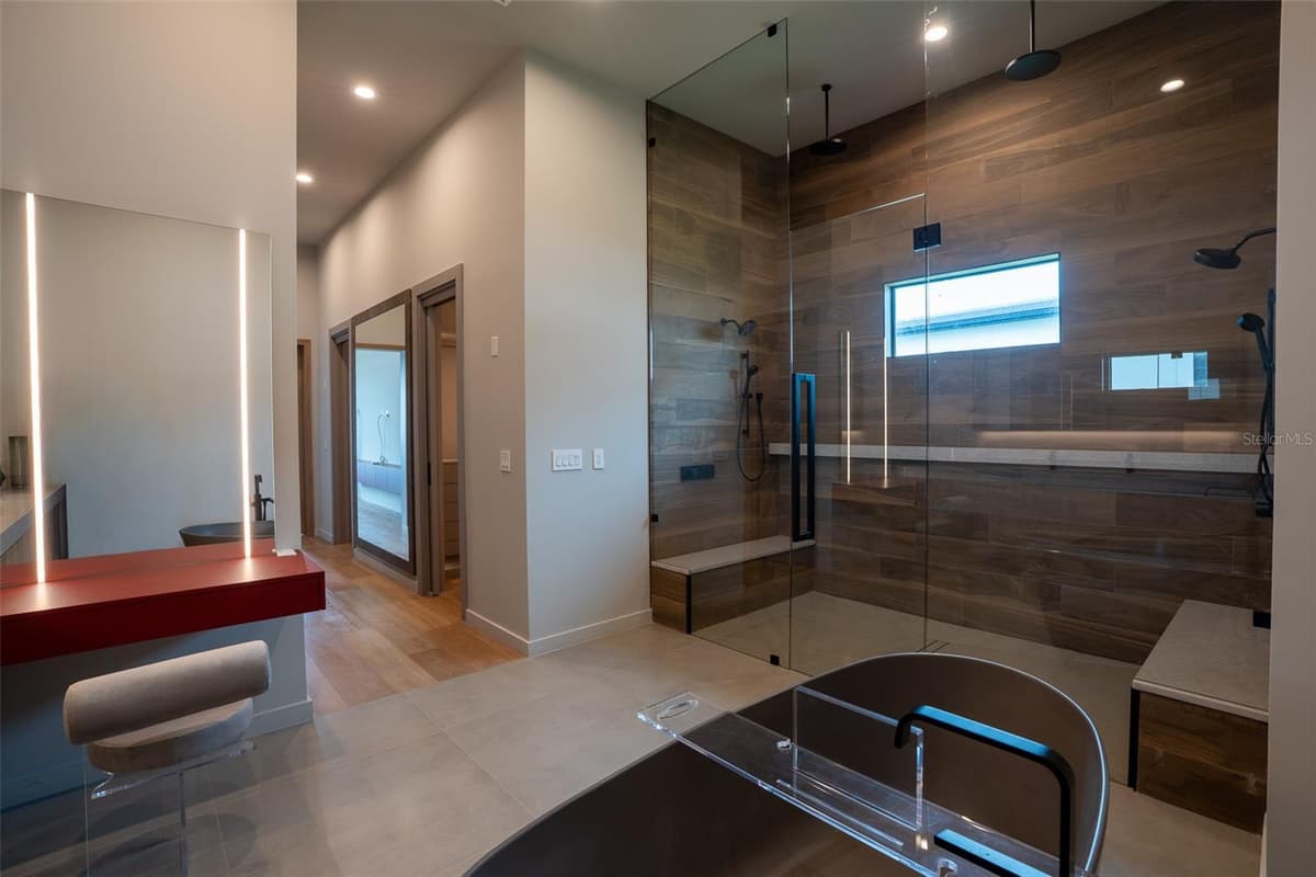 15125 PENDIO DRIVE — photo 13 of 69