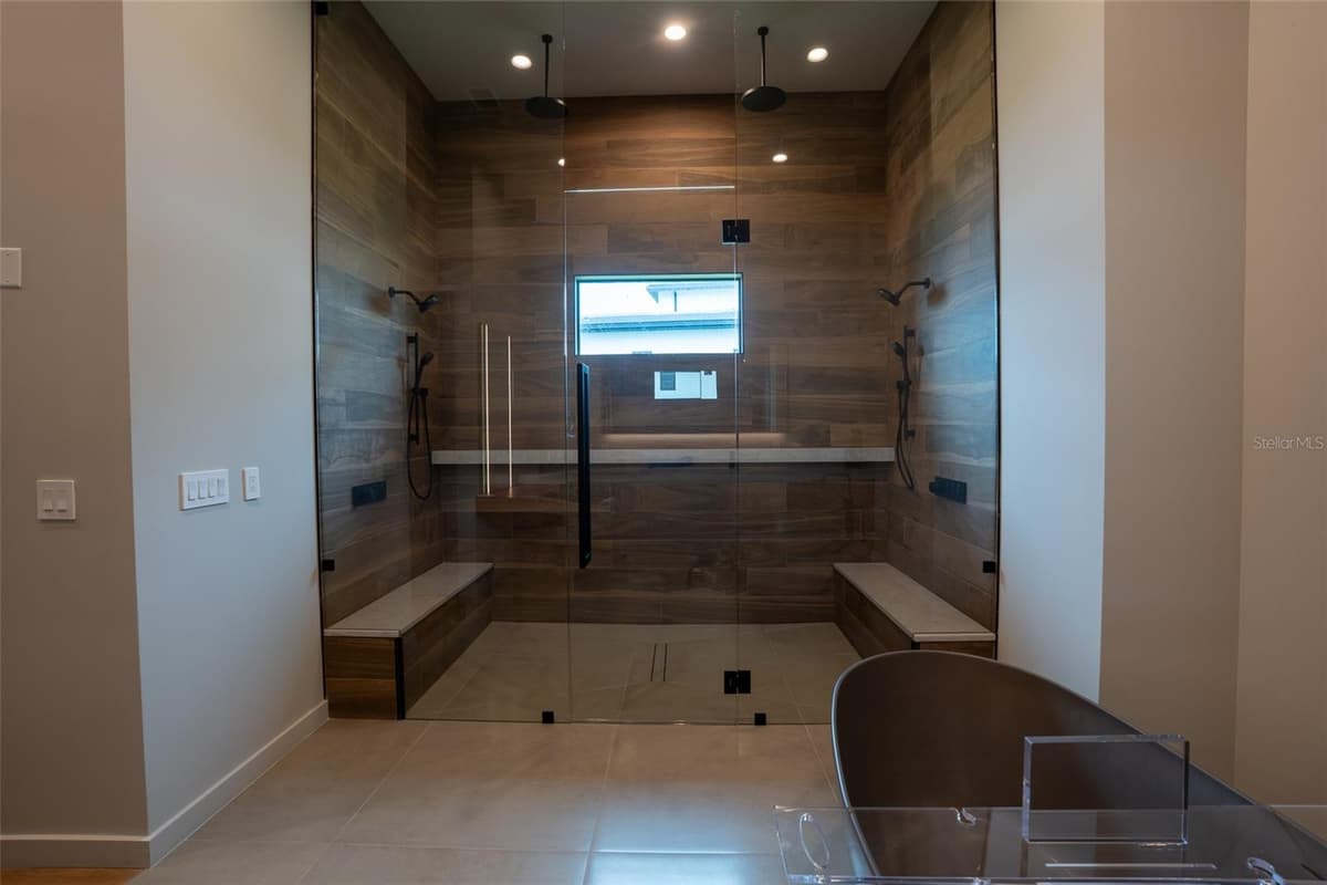 15125 PENDIO DRIVE — photo 15 of 69