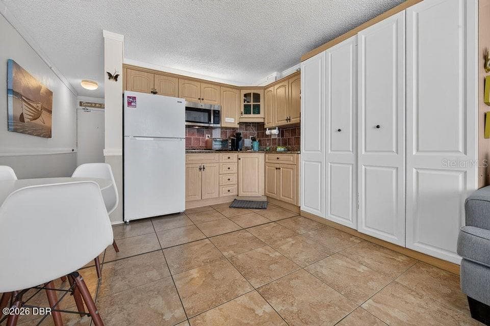 701 ATLANTIC AVENUE — photo 13 of 39