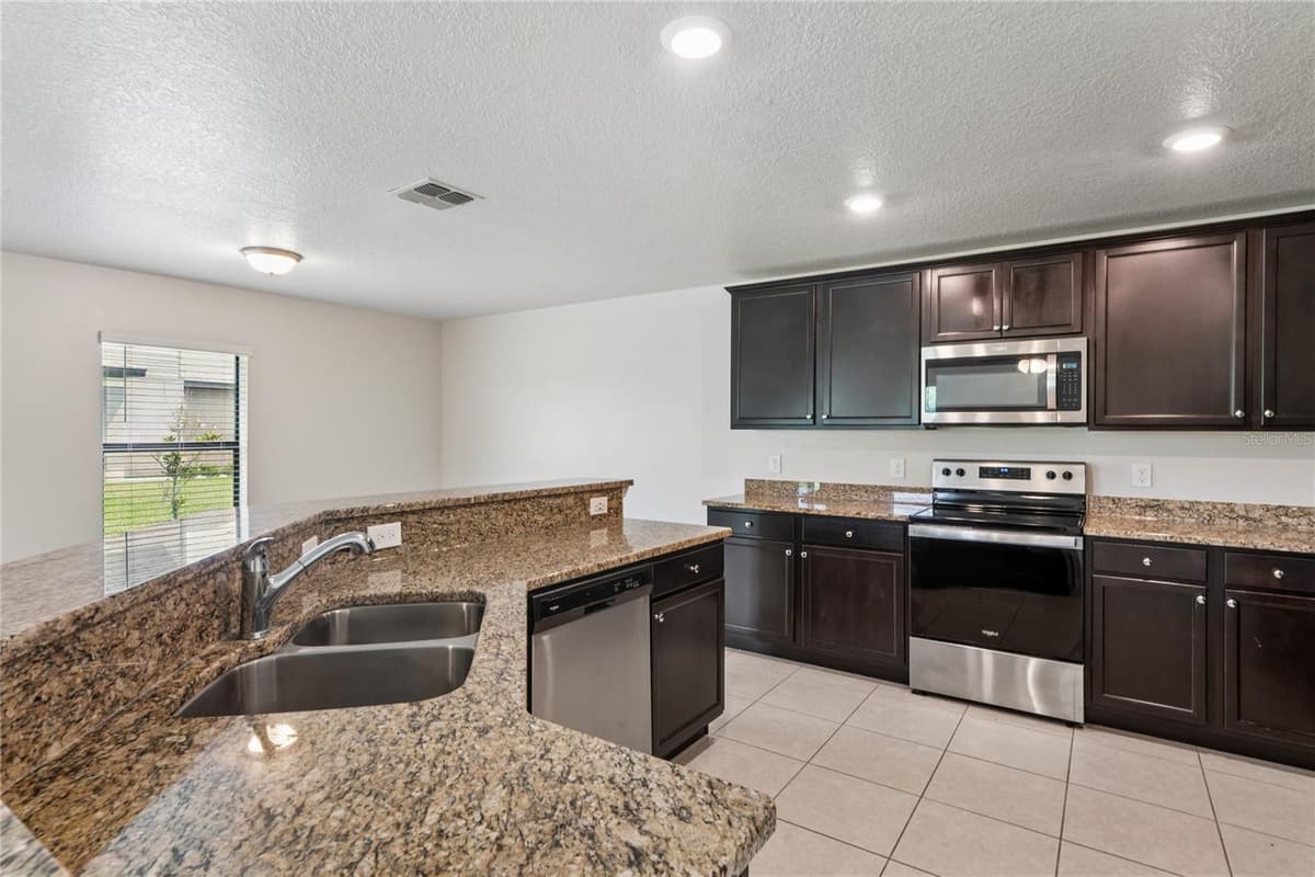 2403 CASPIAN DRIVE — photo 8 of 23