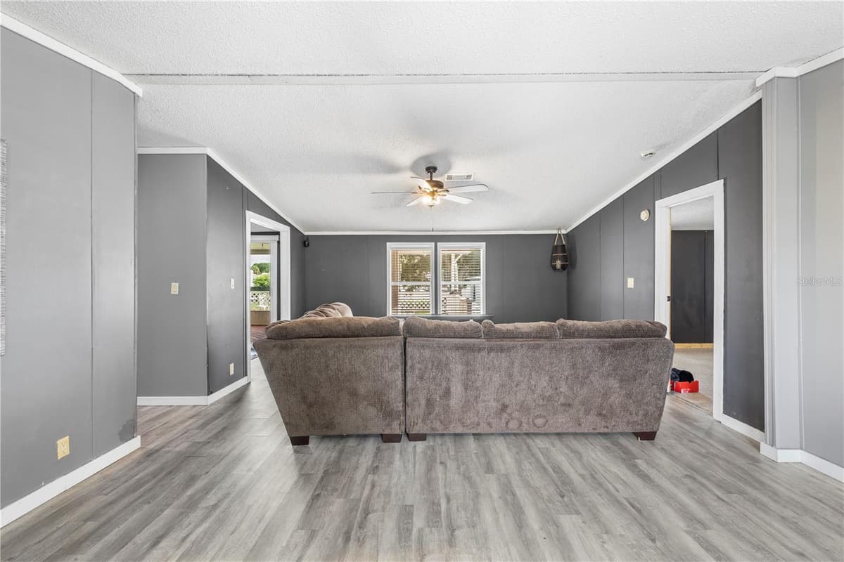 4332 UPPER MEADOW ROAD — photo 8 of 56
